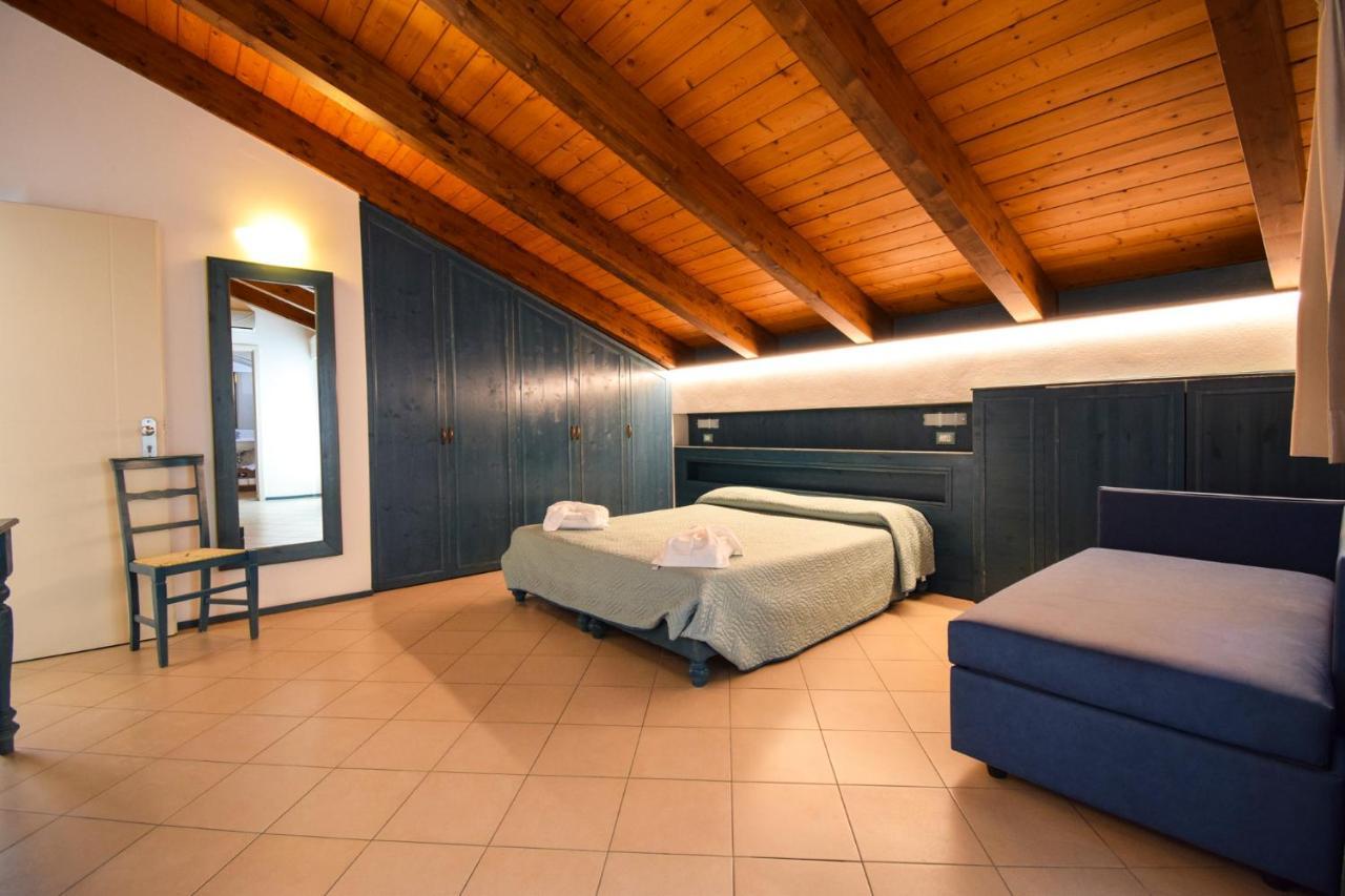 Hotel La Plage Cattolica Exterior foto