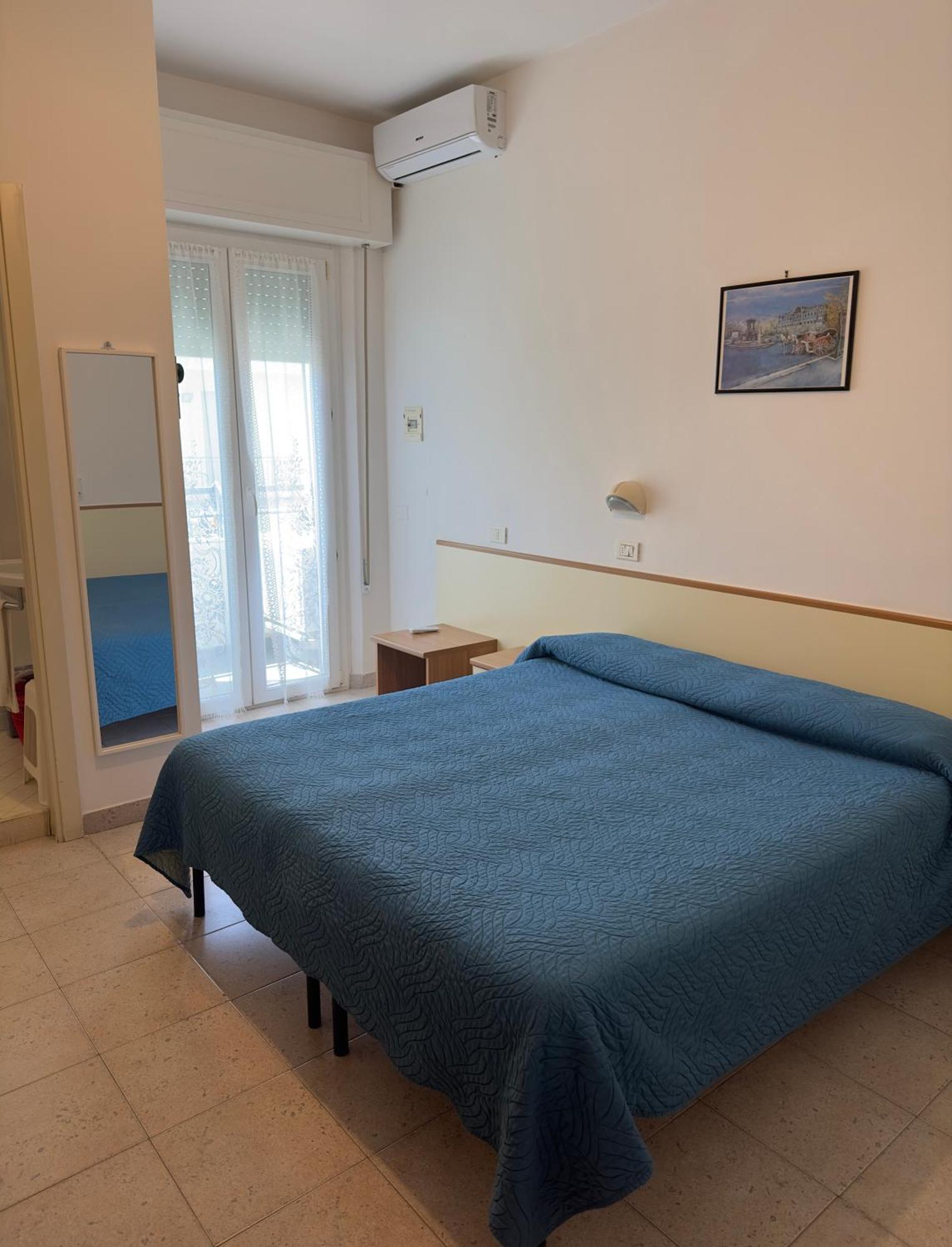 Hotel La Plage Cattolica Exterior foto
