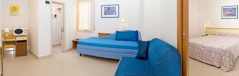 Hotel La Plage Cattolica Exterior foto